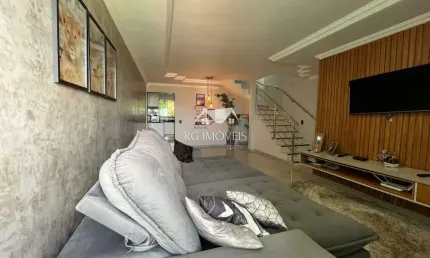 Casa Duplex, 03 Quartos, Suíte, 05 Vagas de Garagem - Renascer - Betim