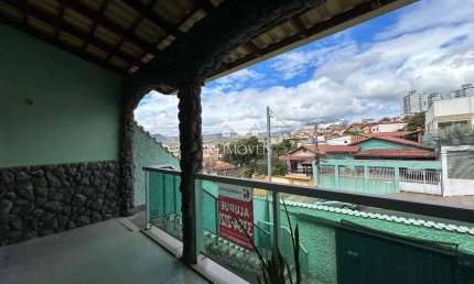 Alugo casa com 4 quartos com 2 suítes Teixeira Dias