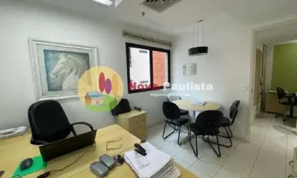 Sala conjunto 50 m2, para venda em R$ 350.000,00 ou locação R$ 2.500,00.