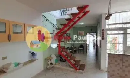 Casa com 3 Quartos e 3 banheiros à Venda, 173 m² totais por R$ 980.000,00