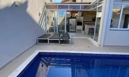 Você procura uma casa de praia para aproveitar com a família e os amigos? Esta é a oportunidade perfeita!