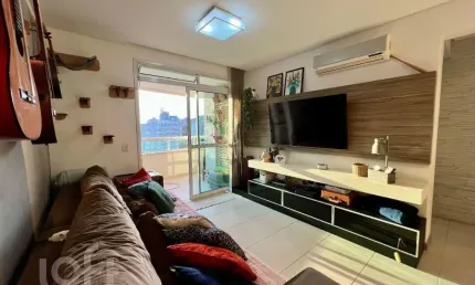 Apartamento Mobiliado com Suíte e 2 Vagas + Hobby Box no Itacorubi - 77m² de Conforto e Praticidade!