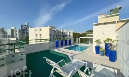 Cobertura vista mar na Agronômica - Mobiliada | 3 dormitórios | 3 vagas | Piscina privativa | Florianópolis/SC