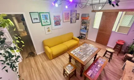 Apartamento de 2 dormitórios à venda no Centro em Florianópolis.