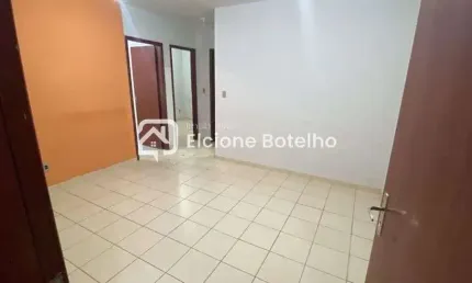 Apartamento para locação de aprox. 55 m², com 2 quartos, no bairro Cazeca - Uberlândia - Mg