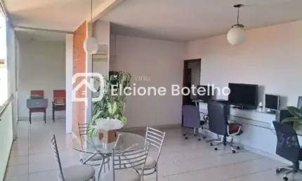 Casa sobrado para locação de aprox. 272 m², com 3 quartos, no bairro Lídice - Uberlândia - MG