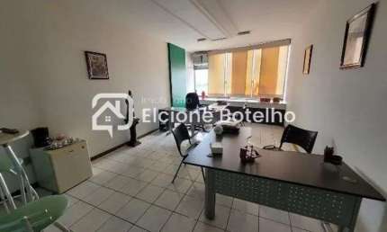 Sala para locação de aprox. 70 m², com elevador, no bairro Centro - Uberlândia - MG