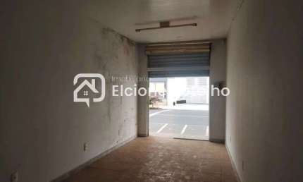 Cômodo comercial para locação de aprox. 25 m², com habite-se no Centro - Uberlândia - Mg