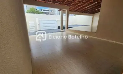 Casa para locação de aprox. 230 m², com 4 quartos, 1 suíte, no bairro Tibery - Uberlândia - MG