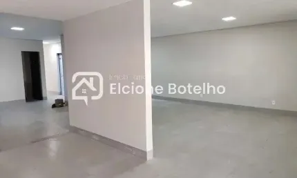Casa comercial para locação de aprox. 206 m², com 5 quartos, no bairro Bom Jesus - Uberlândia - MG