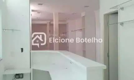 Casa comercial para locação de aprox. 40 m², com 1 quarto, no Jardim Karaíba - Uberlândia - MG