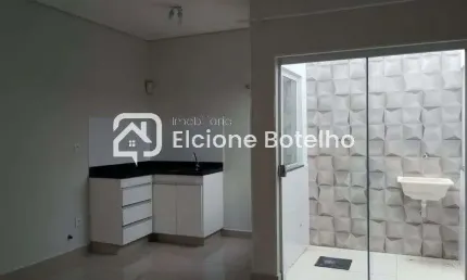 Casa para locação de aprox. 55 m², com 2 quartos, no bairro Nossa Srª Aparecida - Uberlândia - MG