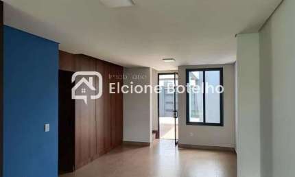Casa para locação de aprox. 130 m², com 3 quartos, 1 suíte, no bairro Aclimação - Uberlândia - MG