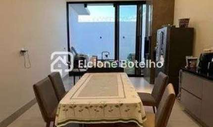 Casa para locação de aprox. 170 m², com 4 quartos, 1 suíte, no bairro Novo Mundo - Uberlândia - Mg