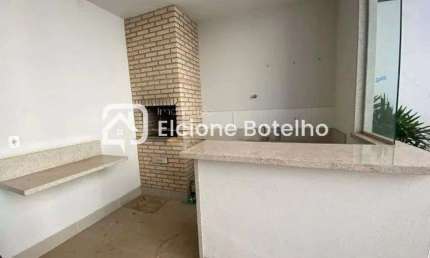 Casa para locação de aprox. 275 m², com 3 quartos, no bairro Santa Rosa - Uberlândia - MG