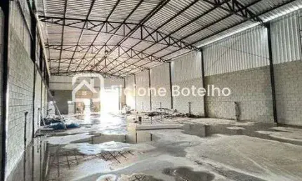 Galpão comercial para locação de aprox. 460 m², no bairro Novo Mundo - Uberlândia - MG