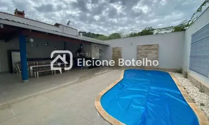 Casa para locação de aprox. 260 m², com 3 quartos, no bairro Cidade Jardim - Uberlândia - MG