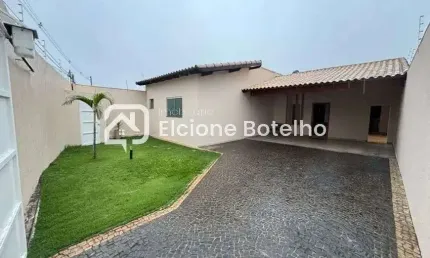 Casa para locação de aprox. 190 m², com 4 quartos, no bairro Alto Umuarama - Uberlândia - Mg