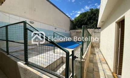 Casa para locação de aprox. 240 m², com 4 quartos, no bairro Santa Mônica - Uberlândia - MG