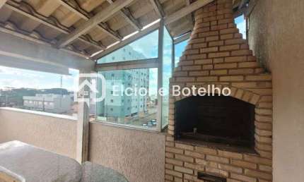 Cobertura duplex para locação de aprox. 160 m², com 3 quartos, no bairro Umuarama - Uberlândia - MG