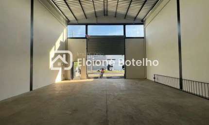 Galpão comercial para locação de aprox. 200 m², no bairro Laranjeiras - Uberlândia - MG