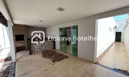 Casa para locação de aprox. 180 m², com 3 quartos, no bairro Presidente Roosevelt - Uberlândia - MG