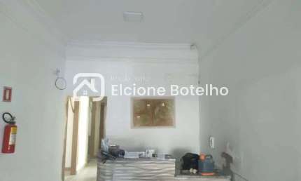 Casa comercial para locação de aprox. 250 m², com 6 salas, no bairro Brasil - Uberlândia - Mg