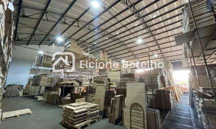Galpão para locação de aprox. 1000 m², no bairro Custódio Pereira - Uberlândia - MG