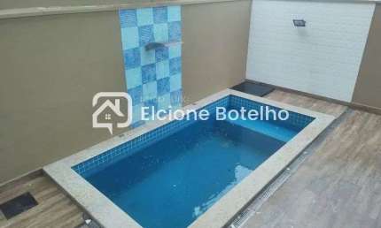 Casa em condomínio para locação de aprox. 200 m², com 4 quartos no Jardim Botânico - Uberlândia - MG