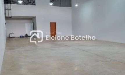 Galpão para locação, de aprox. 330 m², com habite-se, no bairro Grand Ville - Uberlândia - MG