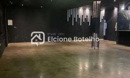 Cômodo comercial para locação de aprox. 412 m², no bairro Vigilato Pereira - Uberlândia - MG