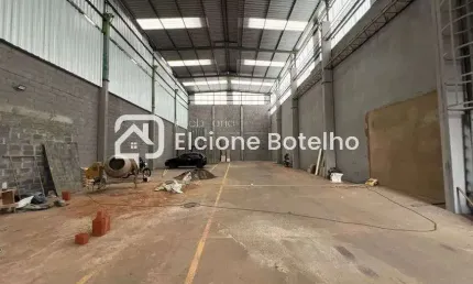 Galpão comercial para locação de aprox. 450 m², no bairro Tibery - Uberlândia - MG