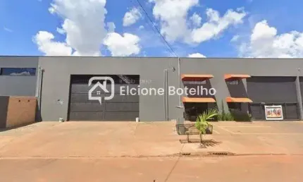 Galpão para locação de aprox. 485 m², com habite-se, no bairro novo mundo - uberlândia - mg
