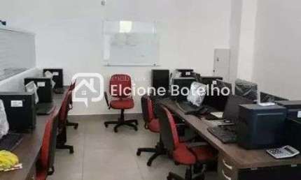 Prédio comercial para locação de aprox. 458 m², no bairro Novo Mundo - Uberlândia - MG