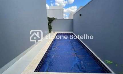 Casa para locação de aprox. 240 m², com 3 quartos, 3 suítes, no bairro Jardim Sul - Uberlândia - MG