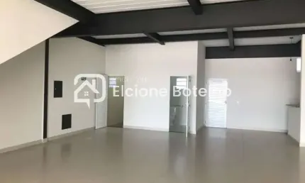 Galpão para locação de aprox. 400 m², mezanino, no bairro Custódio Pereira - Uberlândia - Mg