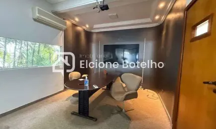 Prédio comercial para locação de aprox. 250 m², com habite-se, no bairro Umuarama - Uberlândia - MG