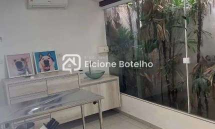 Casa comercial para locação de aprox. 390 m², com 10 salas, no Vigilato Pereira - Uberlândia - MG