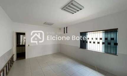 Casa comercial para locação de aprox. 239 m², com 8 salas, no Osvaldo Rezende - Uberlândia - MG