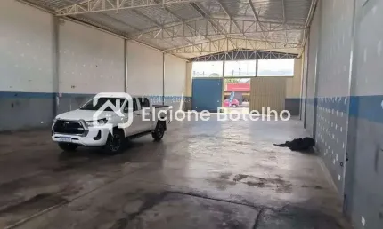 Galpão para locação de aprox. 500 m², frente recuada, no bairro Vigilato Pereira - Uberlândia - MG