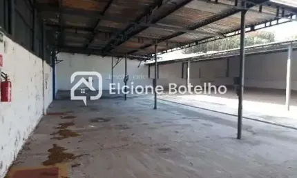 Barracão para locação de aprox. 800 m², com escritório, no bairro brasil - uberlândia - mg