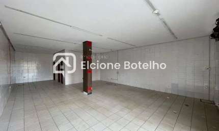 Cômodo para locação de aprox. 97 m², banheiro, no bairro Custódio Pereira - Uberlândia - Mg