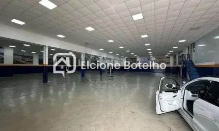 Galpão comercial para locação de aprox. 1842 m², com mezanino no bairro Brasil - Uberlândia - MG