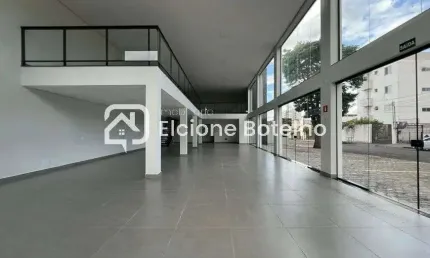 Loja para locação de aprox. 330 m², mezanino, no bairro Santa Mônica - Uberlândia - Mg