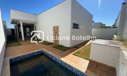 Casa em condomínio para locação de aprox. 202 m², com 3 quartos, no Shopping Park - Uberlândia - MG
