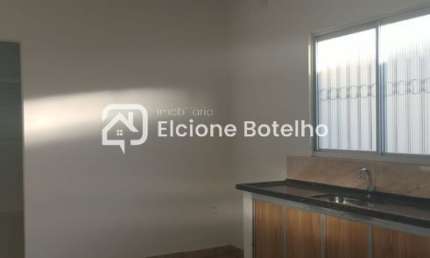 Casa para locação de aprox. 100 m², com 4 quartos, no bairro Planalto - Uberlândia - MG