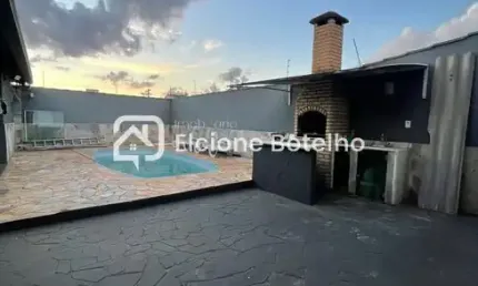 Casa para locação de aprox. 150 m², com 3 quartos, 1 suíte, no bairro Santa Mônica - Uberlândia - MG