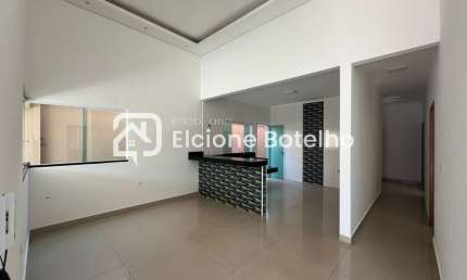 Casa para locação de aprox. 180 m², com 3 quartos, no bairro Jardim Europa - Uberlândia - MG