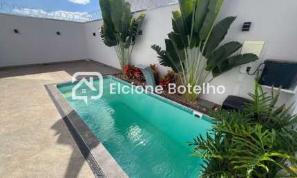 Casa para locação de aprox. 197 m², com 3 quartos, 1 suíte, no bairro Aclimação - Uberlândia - MG