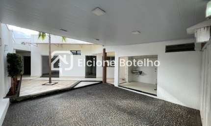 Casa comercial para locação de aprox. 115 m², com 4 quartos, no bairro Tibery - Uberlândia - MG